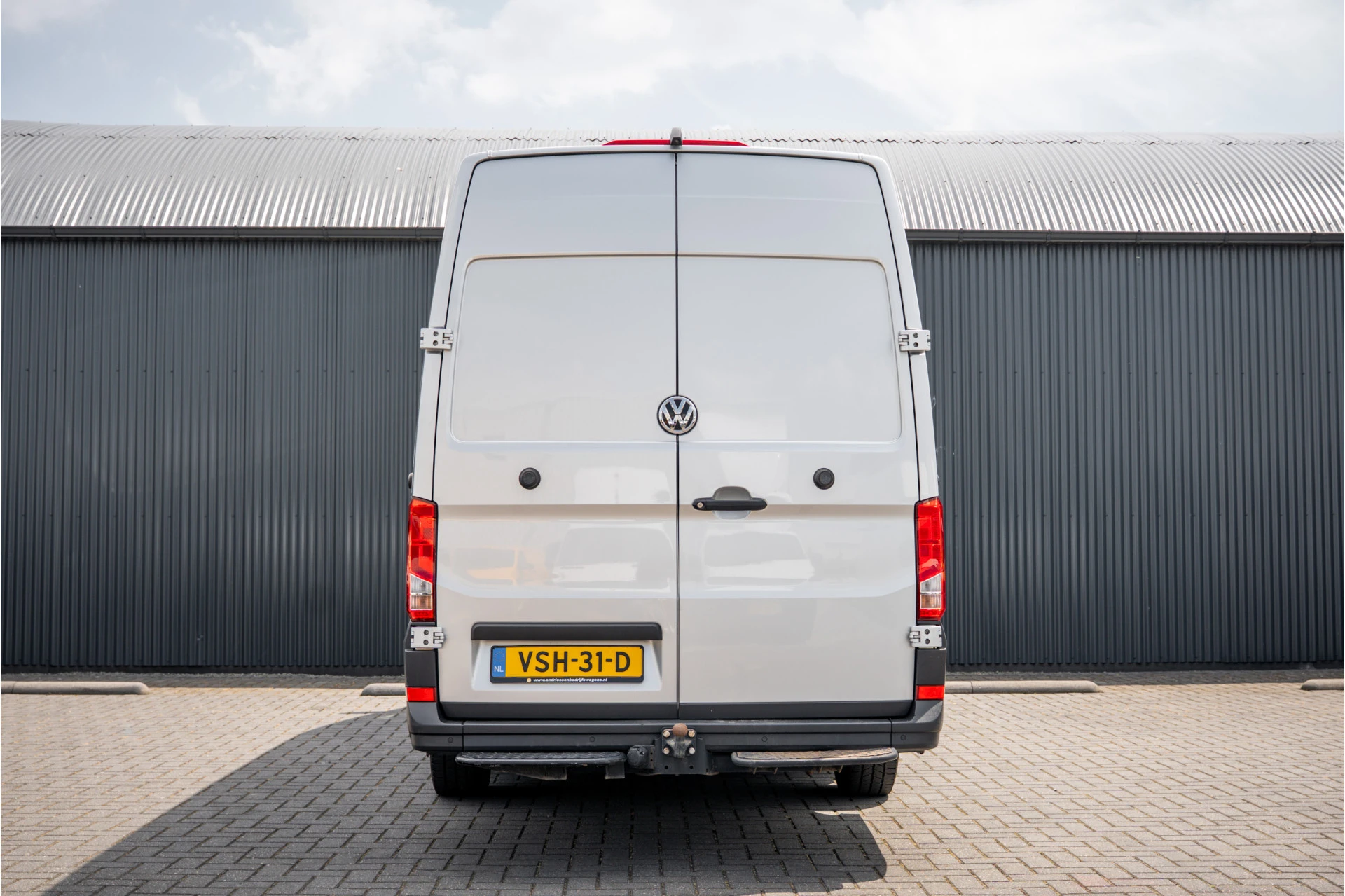 Volkswagen Crafter 2023 - 2.0 TDI XL L5H3 | 177 PK | Rijplaten | Automaat | LED | Camera | Carplay | Schuifdeur L+R | PDC | Trekhaak afbeelding 9