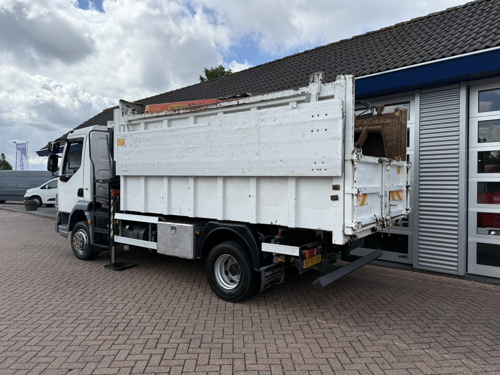 DAF FA LF45G12 Kipper met kraan 2008 afbeelding 3