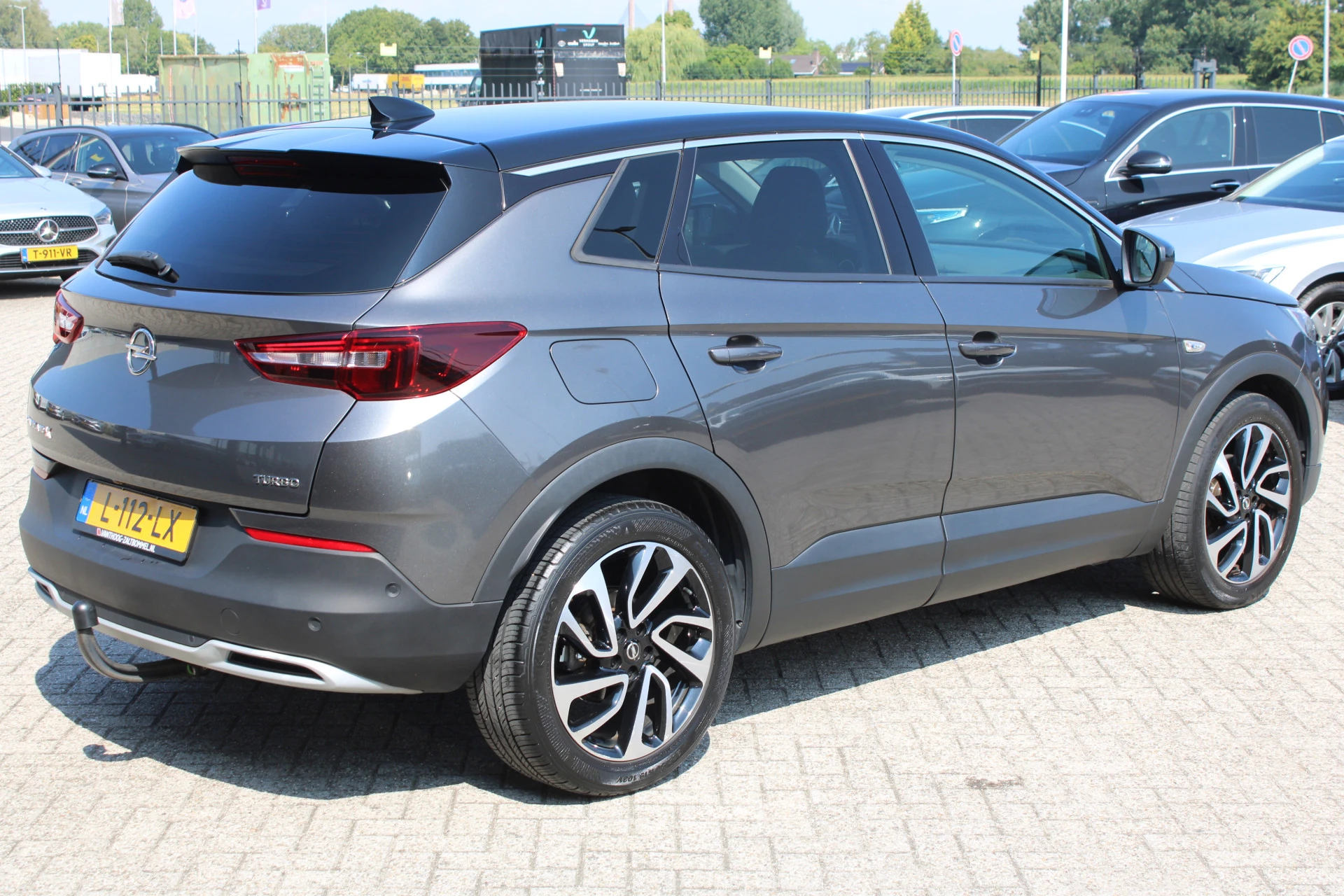 Opel Grandland X 2019 - 1.2 Turbo 130pk Innovation AGR LEDER NAVI CAMERA CARPLAY 19'' TREKHAAK afbeelding 8