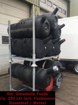 Diversen N/A - Water - Vloeistof & Dieselolie Tanks > Inhoud: 250 t/m Ca. 2.500 Liter. bild 1