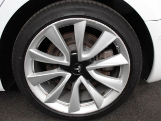 Tesla Model 3 2019 - RWD 60 kWh Standard Range Plus obrázek 3 náhled