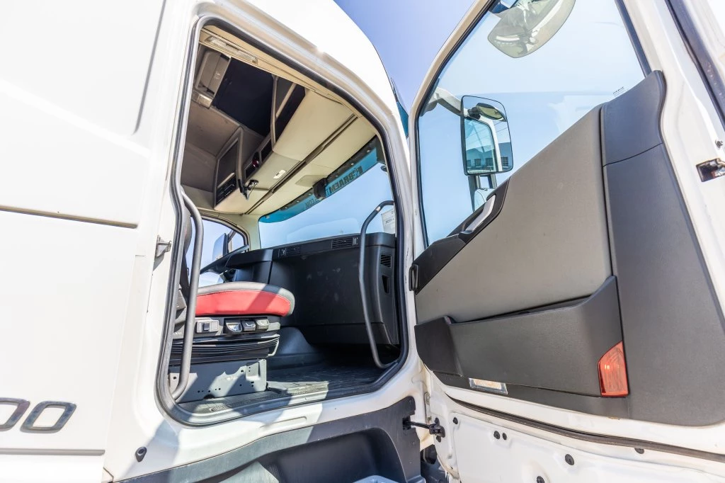 Volvo FH 2017 - 500 + INTARDER + HYDR. afbeelding 11