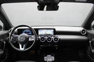 Mercedes-Benz CLA 2023 - Shooting Brake 180 AUT7 Business Line NIGHT PAKKET WIDESCREEN CARPLAY CAMERA obrázek 2 náhled