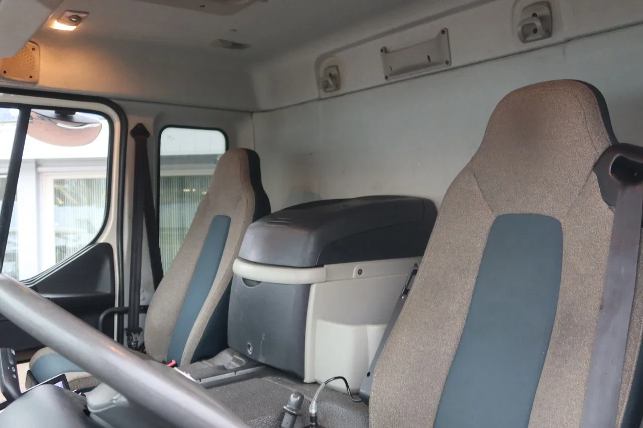 Volvo FE 250 2019 - Bak+Klep Dhollandia 2.000 kg 4x2. New tacho. Comfort cabine-Big space afbeelding 5