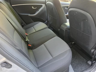 Hyundai i30 2016 - 1.6 GDi i-Motion plus Dealer onderhouden! bild 14