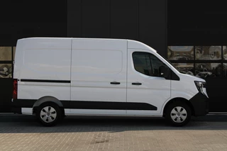 Renault Master 2024 - T35 2.0 dCi 170pk L2H2 Extra - 2x Schuifdeur - Navigatie - Blind Spot - Camera - Stoelverwarming - Verwarmde voorruit - Rijklaar immagine 34