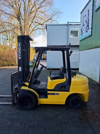 Hyundai N/A 2010 - 33D-7E Heftruck immagine 1