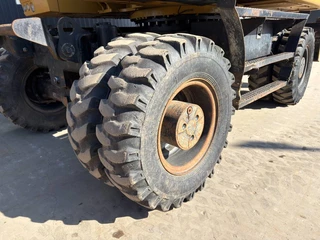 Cat N/A 2014 - M320F obrazek 20