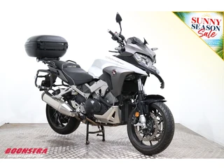 Honda VFR 800 2016 - 800X Crossrunner C-ABS Heizgriffe 15.956 km! image 2 thumbnail