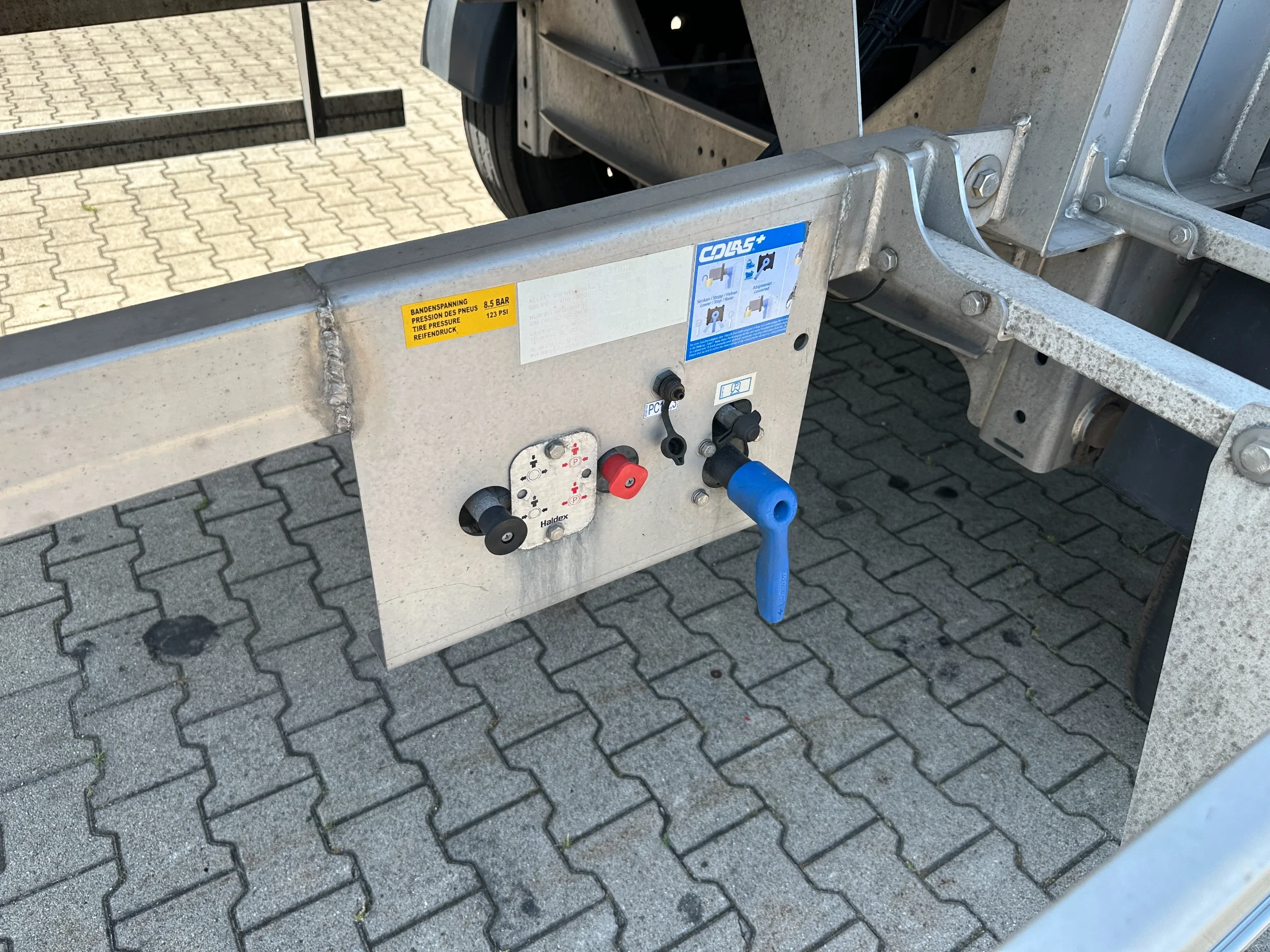 Van Hool 2014 - FOOD / LEBENSMITTEL / empty weight: 5.860kg / 29.500L / 1-comp.+ 1 baffel / discbrakes / NL / APK: 05/2027 afbeelding 17