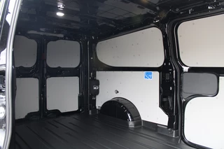 Ford E-Transit Custom 2026 - 340 L2H1 Limited 71 kWh 218pk | 2x Schuif | DDS LED | 360 Camera | B&O | ACC | Navi | Verwarmd stuurwiel | Elek trekhaak | AGR-stoel | Rijklaar bild 12