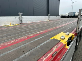 Pacton Oplegger 2020 - platte met twist locks voor 1x40FT / 2x20FT /1x20FT centraal / 1x30FT / alu zijborden / NL trailer / APK 12-2026 bild 12