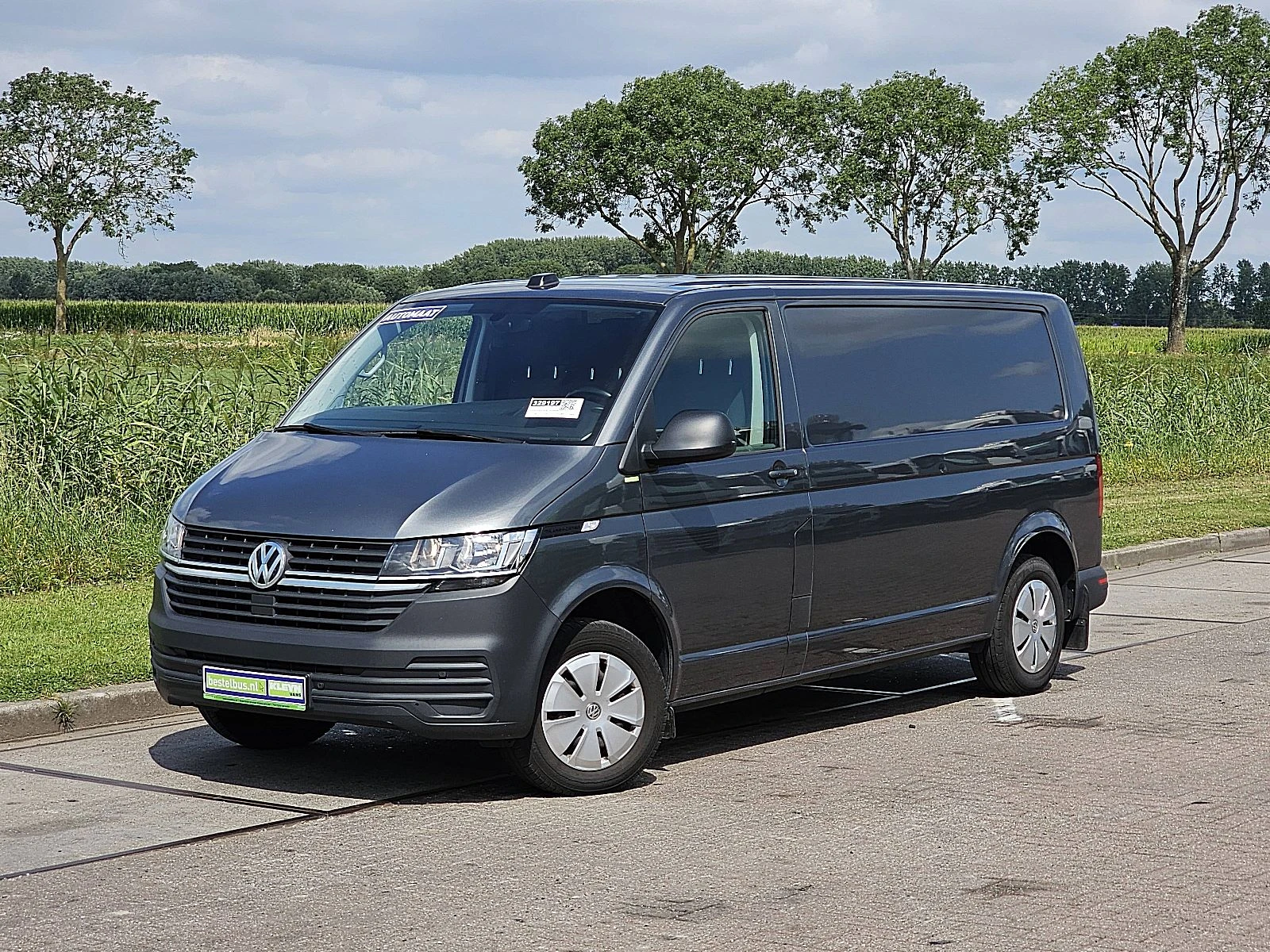 Volkswagen Transporter 2021 - 2.0 TDI image 2