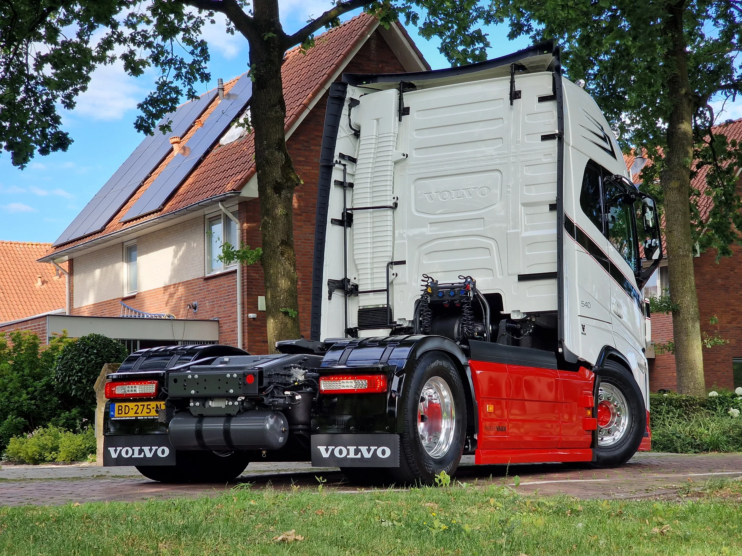 Volvo FH 2026 - 540 Aero Globetrotter XL 4x2 - New - Full spec - Show Truck - BUFFL interior - Retarder - I parkcool - Full air immagine 16