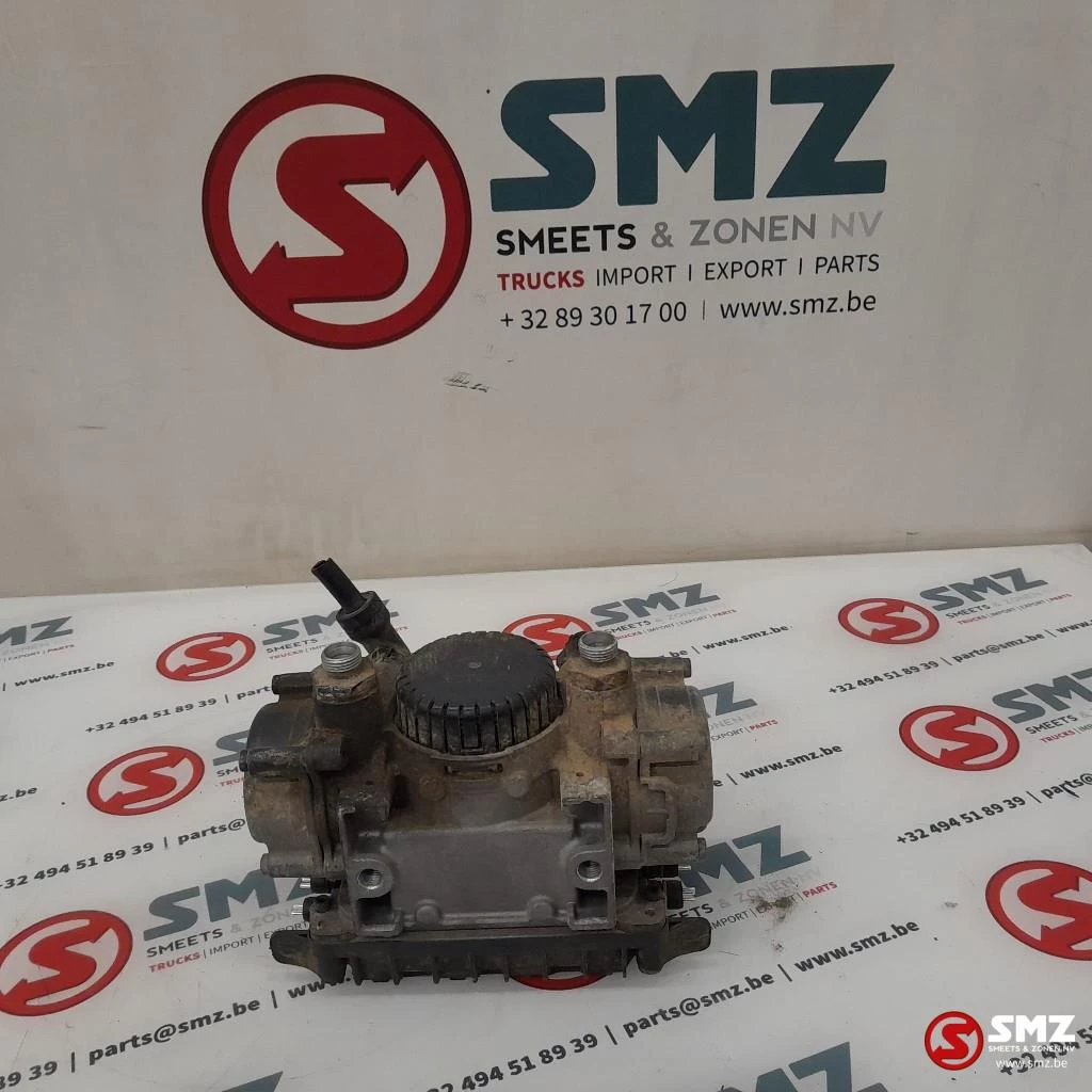 Iveco 2014 - Occ EBS achterasmodulator Iveco изображение 1