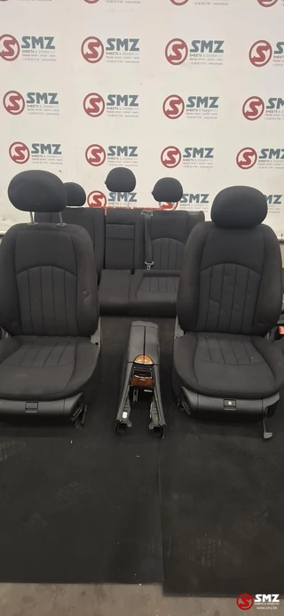 Mercedes-Benz N/A - Occ set interieur met zetels W211FL  Mercedes zdjecie 1
