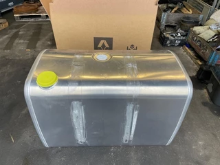 Volvo N/A 2025 - / RENAULT 21516447 D-BRANDSTOFTANK 405 LTR 100X68X71 CM (ALS NIEUW) zdjecie 1