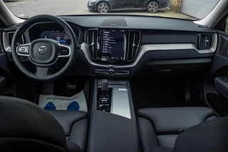 Volvo XC60 2024 - 2.0 T6 Plug-in hyb.AWD Ultra Dark, BTW, Pano, H&K image 12