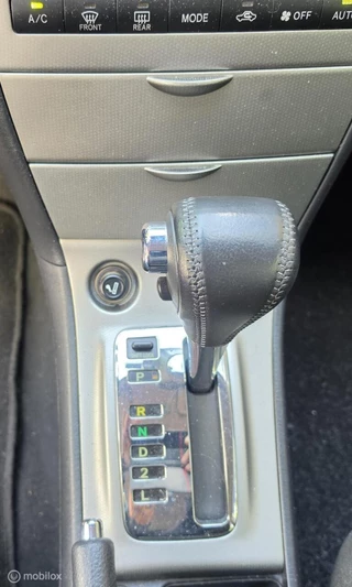 Toyota Corolla 2005 - 1.6 VVT-i Linea Sol obrazek 14