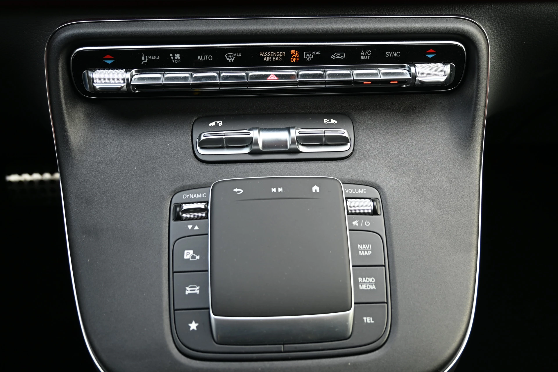 Mercedes-Benz V-Class 2024 - 300d AMG L2 DC imagen 7