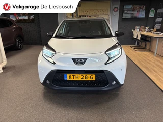Toyota Aygo 2022 - X 1.0 VVT-i MT Play /clima/stoelverw / camera/cruisec /pdc/apple/boeken afbeelding 2 miniatuur