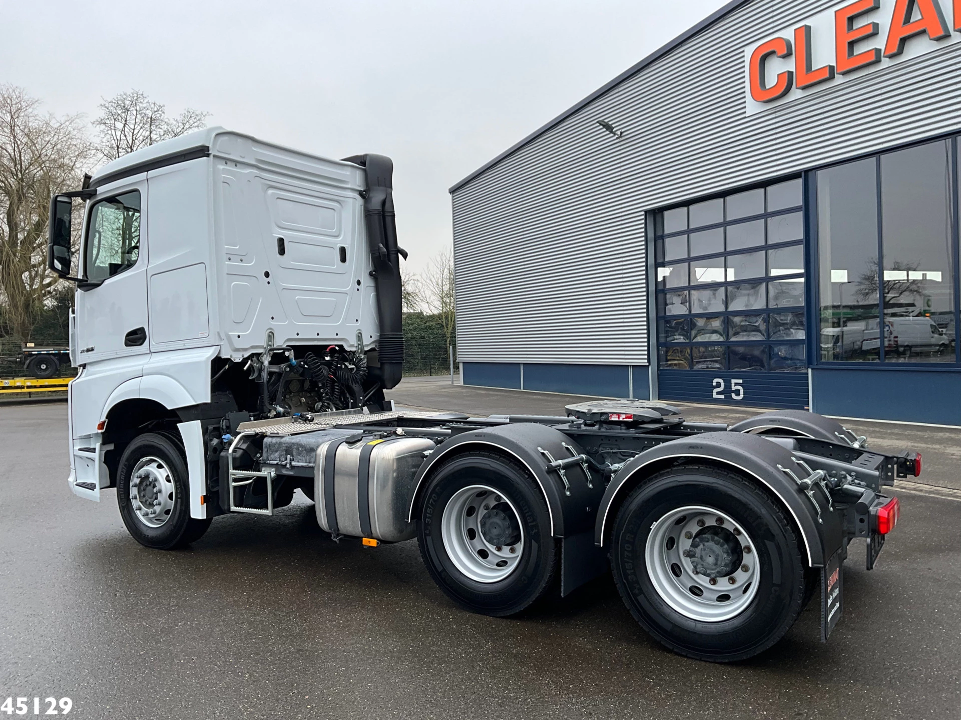 Mercedes-Benz Arocs 2663 6x4 Euro 6 Trekker with PTO NEW AND UNUSED! 2025 afbeelding 4