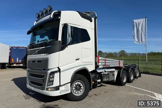 Volvo FH 2018 - FH16 750 Globetrotter XL, Euro 6, 8x4 / Hydraulics / Timber truck zu verkaufen