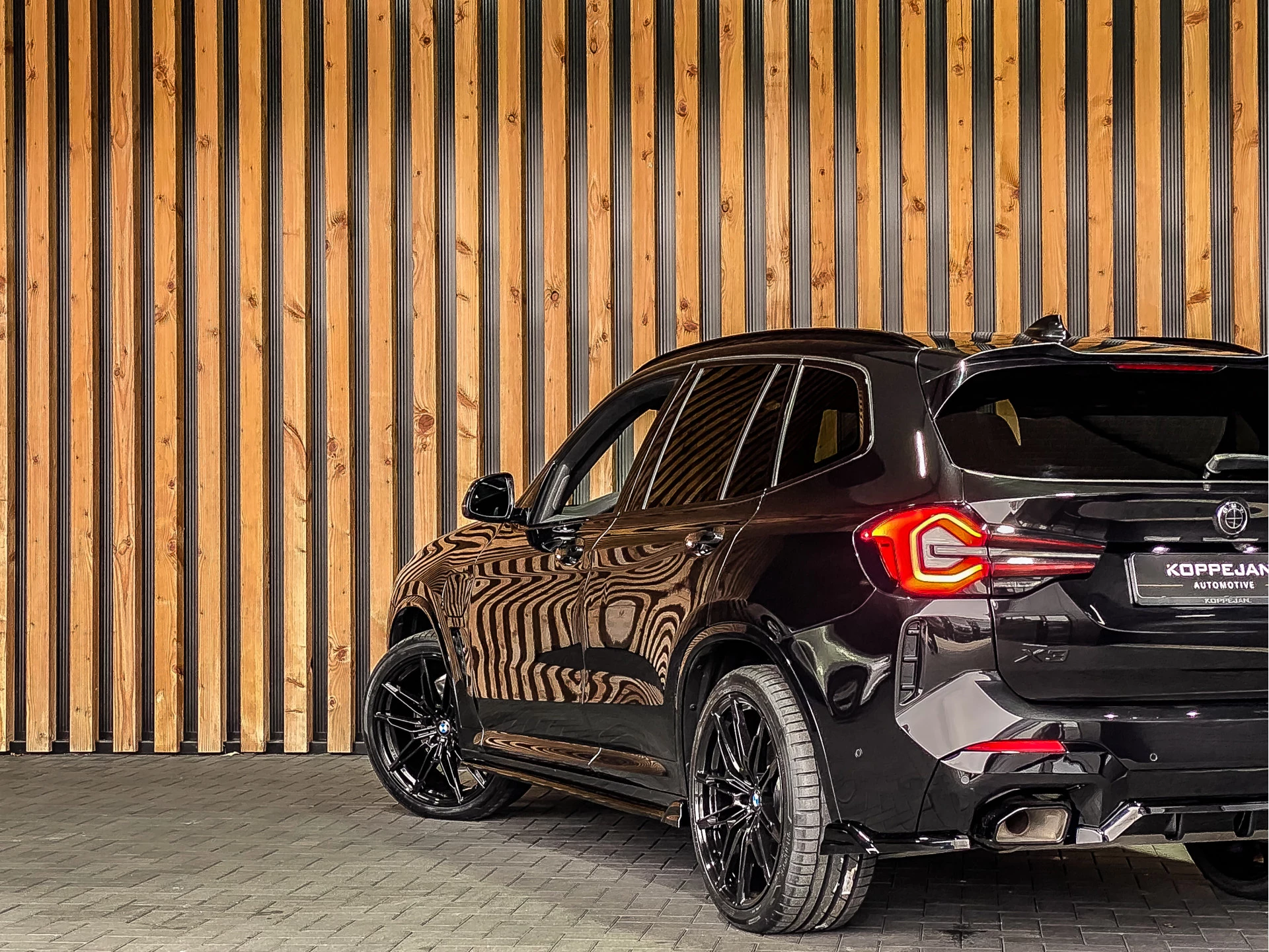 BMW X3 2023 - xDrive30e 292PK High Executive M-Sport изображение 19