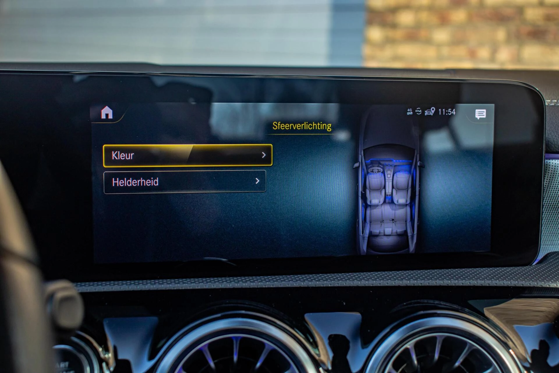 Mercedes-Benz A-Klasse 2021 - 250e AMG-Line, Pano, Burmester, Half Leder afbeelding 22