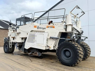 Wirtgen 2001 - WR2500S - Airco / Backup Camera / US EPA image 2 thumbnail
