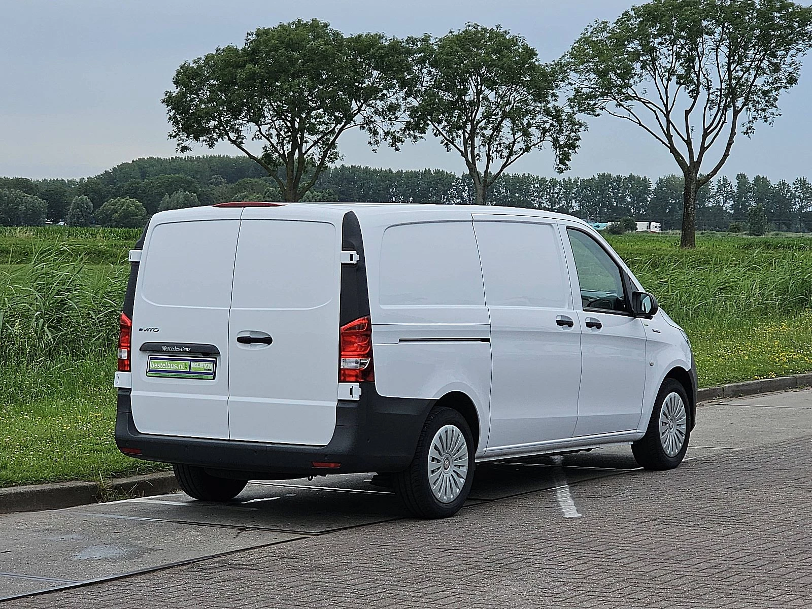 Mercedes-Benz eVito 2024 Bild 3