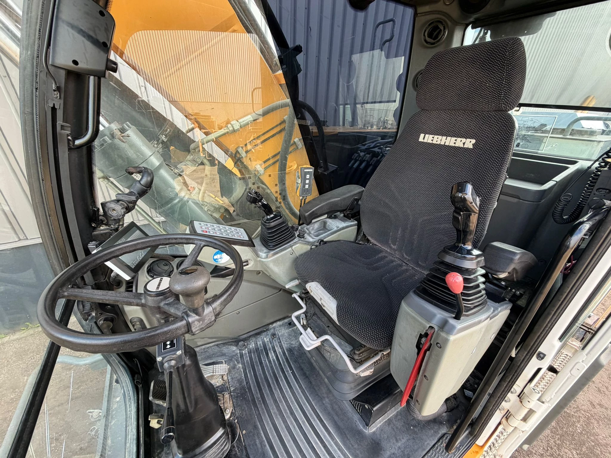 Liebherr A918 2017 immagine 27