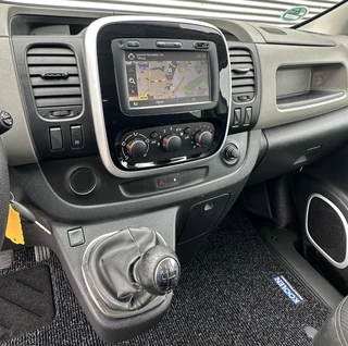 Renault Trafic 2017 - 1.6 dCi T29 L2H1 DC dubbele cabine Airco|Trekhaak| image 2 thumbnail