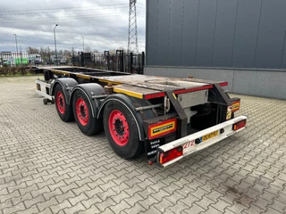 Burg N/A 2012 - 25X 20FT ADR (EX/II, EX/III, FL, AT) Chassis, Empty weight : 3.690kg, SAF INTRADISC, 2x Liftaxle, NL-chassis obrazek 25
