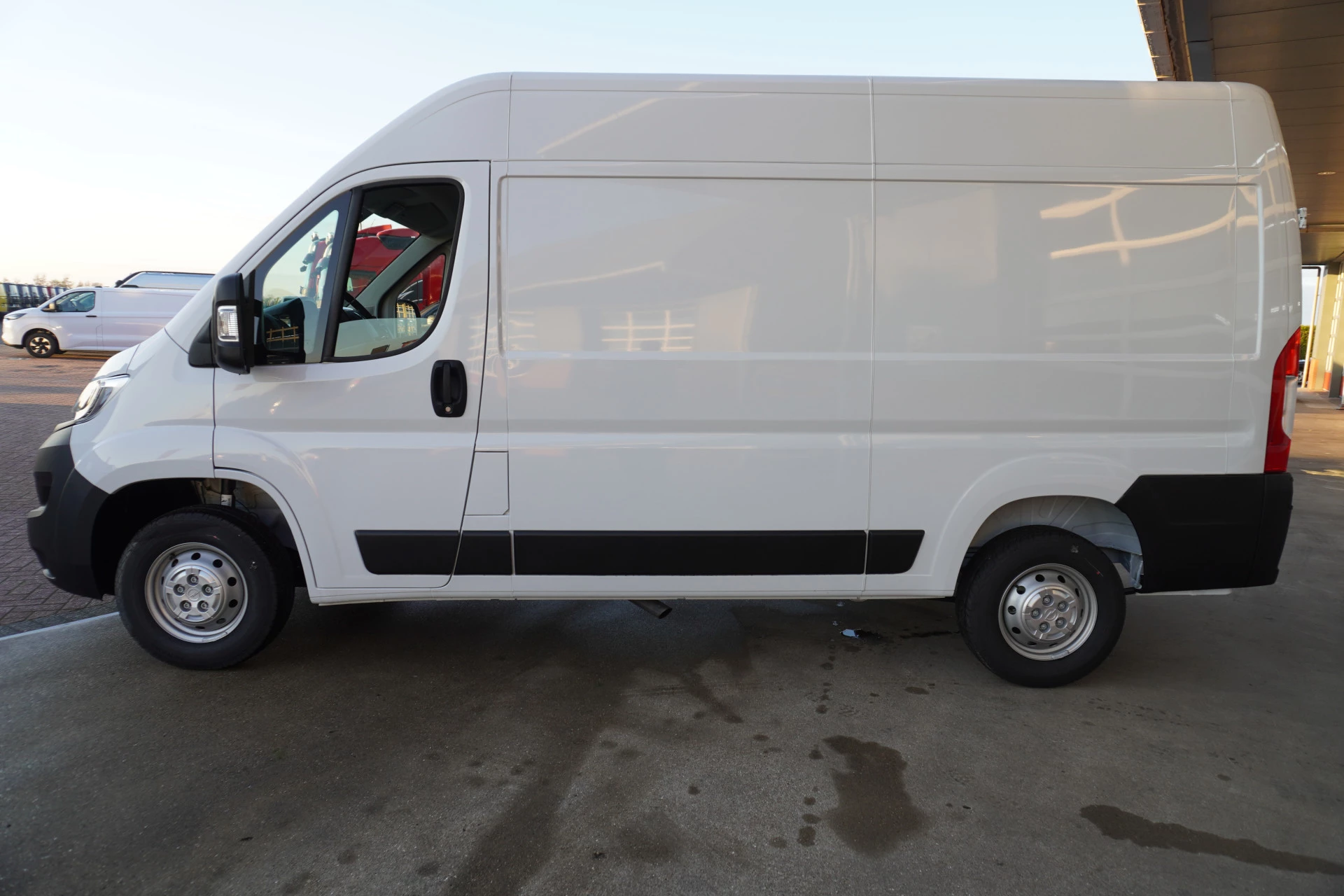 Opel Movano 2024 - 2.2D 140PK L2H2 obrázek 8