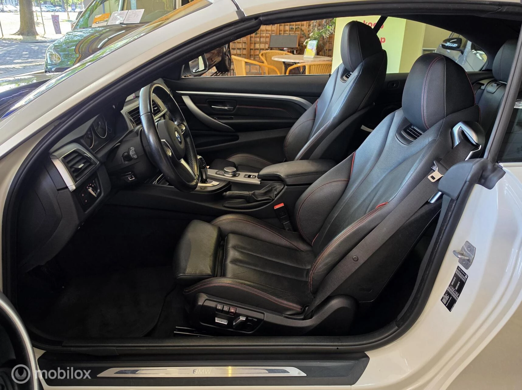 BMW 4 Serie 2020 - Cabrio 420i High Executive Edition afbeelding 35