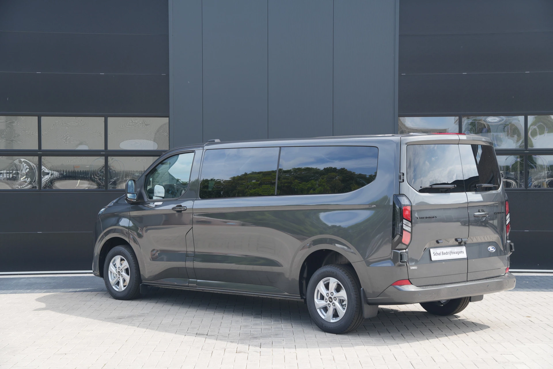 Ford Transit Custom 2026 - 340 2.5 PHEV L2H1 Limited 232pk 9 Zits - Keyless - ACC - Blindspot - Camera - Carplay - Navi - Prijs excl. BTW - Rijklaar afbeelding 7