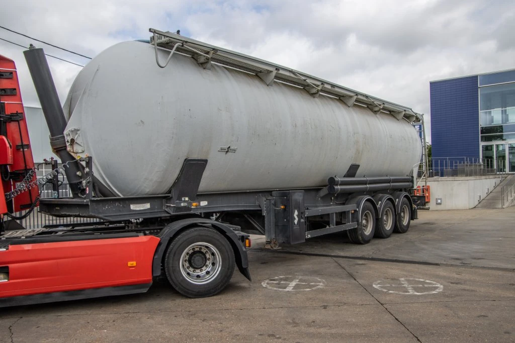 SPITZER SILO 2011 - EUROVRAC-SK2460 - 60M³+5COMP afbeelding 1