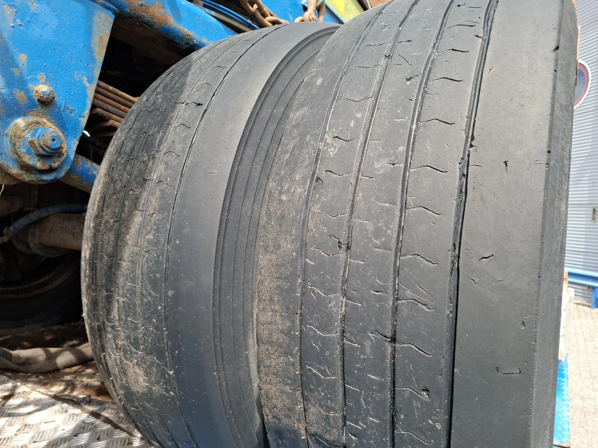 Volvo FH 2016 - 16.750 / LOGGING TRUCK / 6X4 / VEB+ / RETARDER / 2XBIG AXLE / FRIEDERICH 281SL / 9 METER / 596187 KM / 3AXLE DOLLY / 9TON BPW AXLES / AUTOMATIC / EURO-6 / 2016 obrázek 66