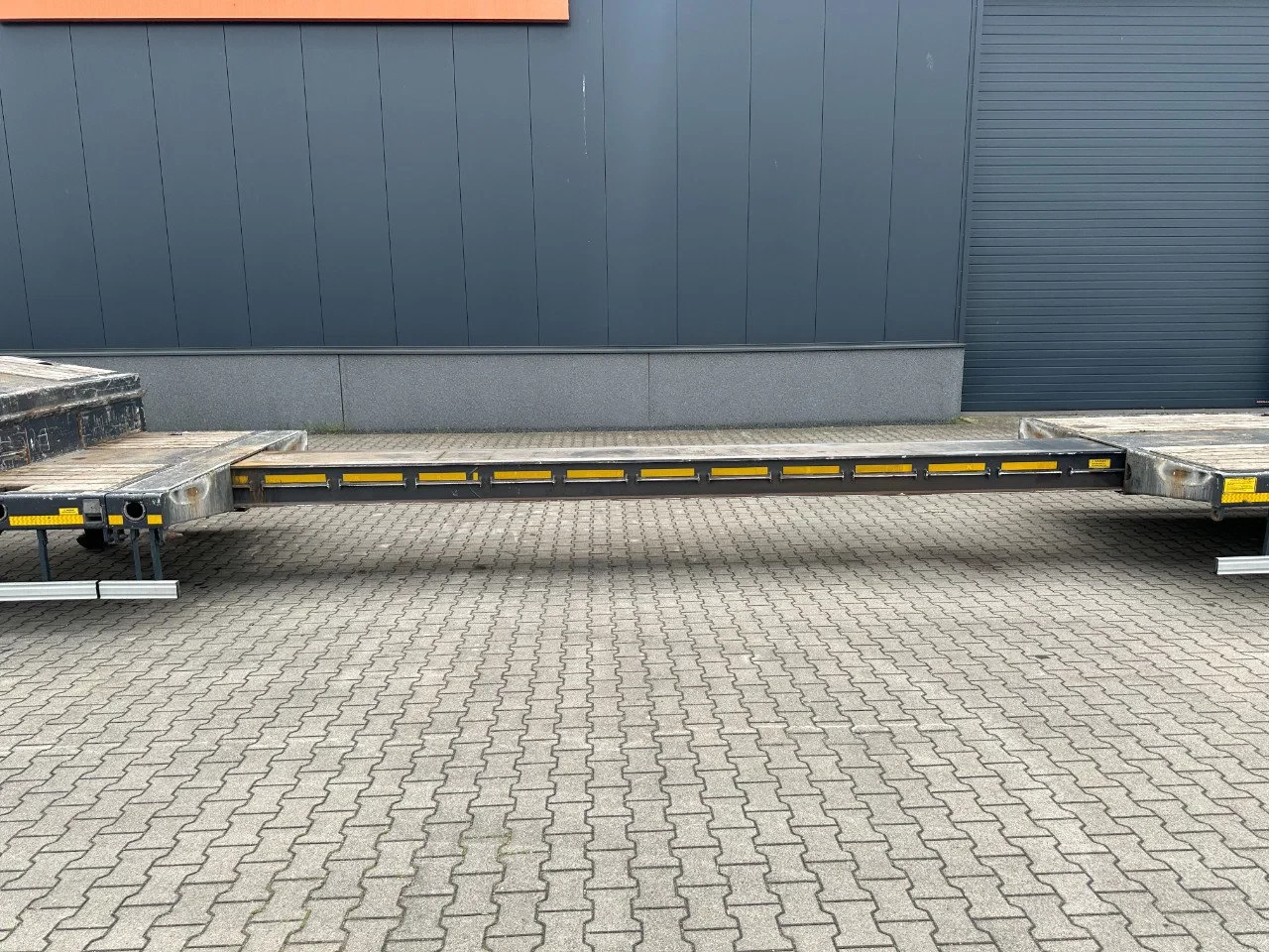 KAESSBOHRER 2022 - Lowbed / 6.00m extendable / hydraulic ramps / steering-axle / lift-axle obrázek 21