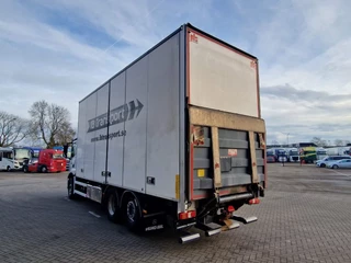 Mercedes-Benz Actros 2018 - 2646 6x2 - Isolated box with sidedoors - Zepro Loadlift - Full air obrazek 6