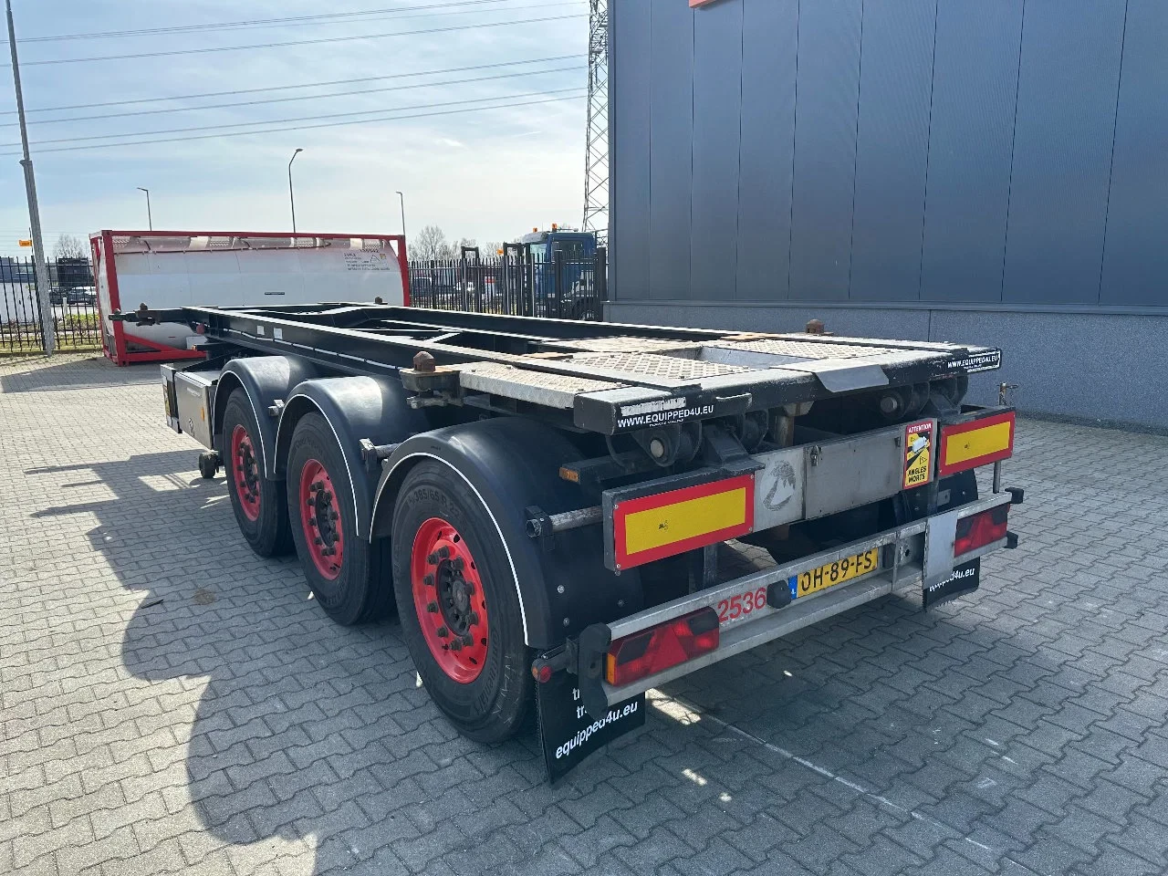 Van Hool 2003 - 20FT Tipping-chassis (20 degrees tipping angle, 24V operated) / ADR (EX/II, EX/III, FL, AT) / SAF discbrakes / 2 liftaxles / NL-chassis imagem 33
