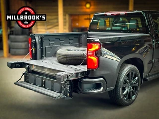 Chevrolet Silverado 2024 - High Country Black Edition 6.2 V8 420 PK obrazek 8