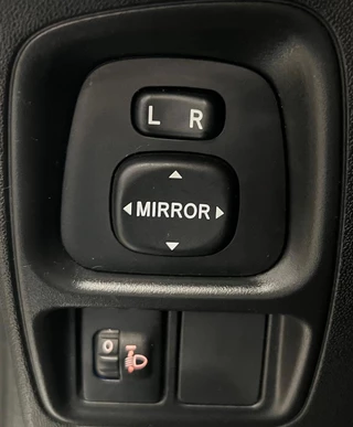 Toyota Aygo 2015 - 1.0 VVT-i x-clusiv 2e Eigenaar - Achtercamera - Airco bild 25