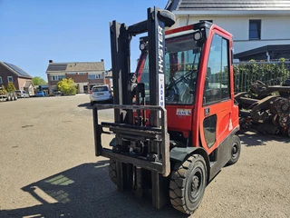 Hyster H2.5FT | DUPLEX 3.30 M | GAS | COMPLETE CABINE| SIDESIFT| 12457 HOURS. 2011 - N/A image 2