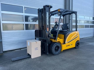 Hyundai N/A - 30B-7A elektrische heftruck 3000kg 3ton vorkheftru изображение 3
