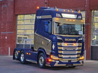 Scania S 2022 - 770S V8 NGS Highline 6x2 - Retarder - Night clima - Full air - Leather - 2x tank - 3.15 WB te koop