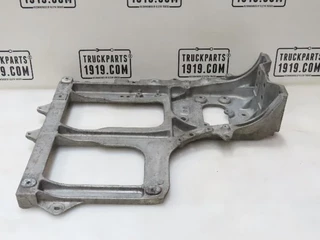 MAN N/A - 81.61243-0206 Spatbord steun voor zijde Re. imagen 1