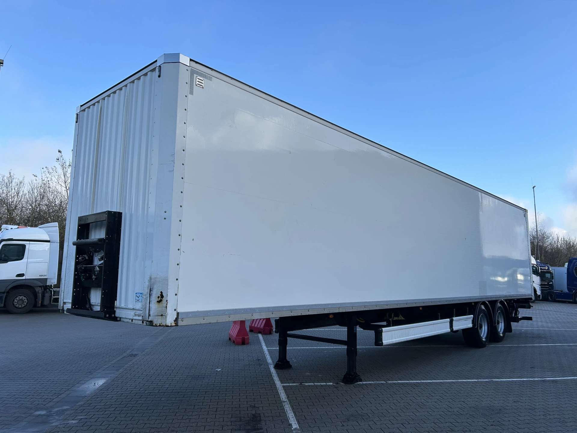 Kässbohrer Maxima XJ2 2021 - / Box / Laadklep 2500 kg afbeelding 18