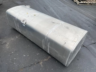 DAF N/A 2023 - 2198106 BRANDSTOFTANK 690 LTR (199.5X67.5X58 CM) imagem 3